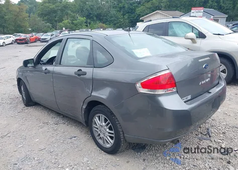2010 Ford Focus Se z USA, uszkodzony, nr VIN 1FAHP3FNXAW111727